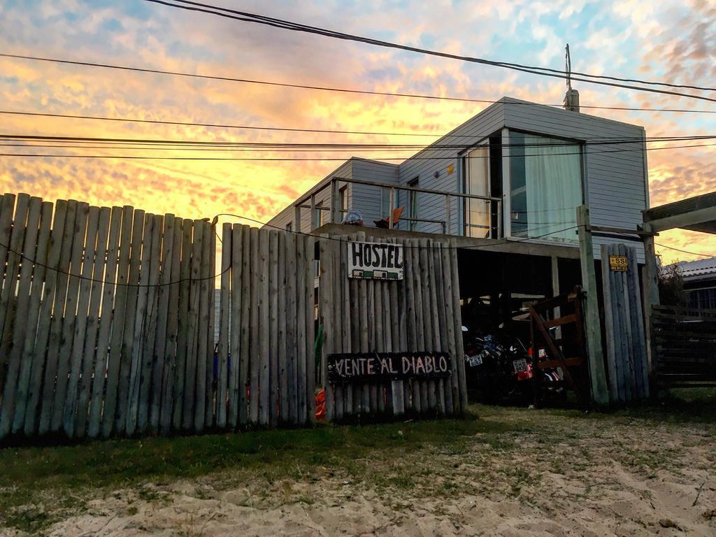 Hostel Vente Al Diablo Punta Del Diablo Exteriör bild